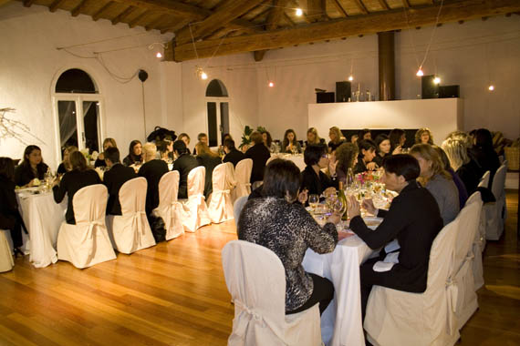 Cena aziendale nella sala multifunzione del Museo
